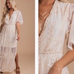 Haute Monde plunge neckline lace  romper size small NWT